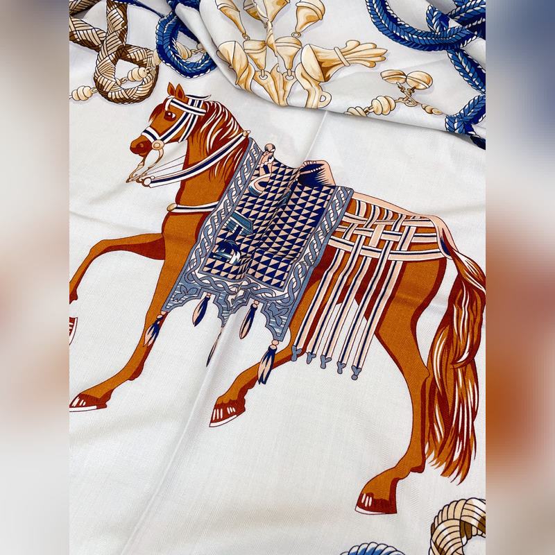 [雙面同色 絲毛款]H家羊絨新款 [駿馬披掛 140]羊絨方巾 H家ZG爆款 立