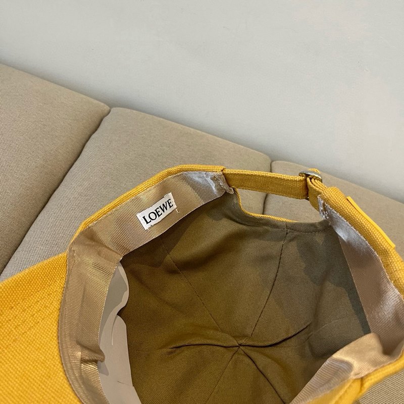 羅意威 LOEWE新款原版原標設計，質感超好，外部線條定位標準，做工精細，簡約大