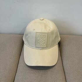 羅意威 LOEWE新款原版原標設計，質感超好，外部線條定位標準，做工精細，簡約大