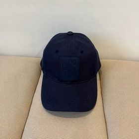 羅意威 LOEWE新款原版原標設計，質感超好，外部線條定位標準，做工精細，簡約大