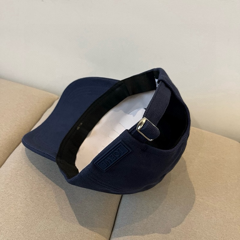 羅意威 LOEWE新款原版原標(biāo)設(shè)計(jì)，質(zhì)感超好，外部線條定位標(biāo)準(zhǔn)，做工精細(xì)，簡約大