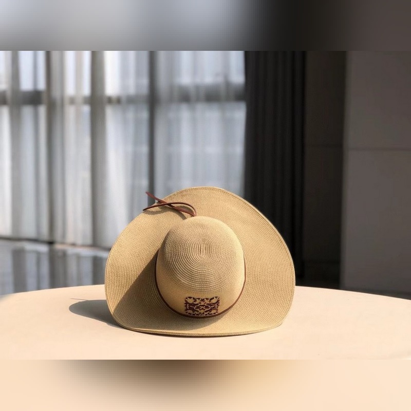 原單品質 LOEWE paula合作系列編織草帽，夏天還是得擁有它，loewe
