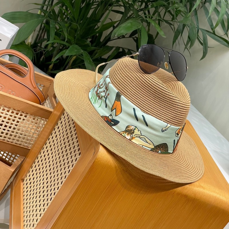 原單品質 LOEWE paula合作系列編織草帽，夏天還是得擁有它，loewe