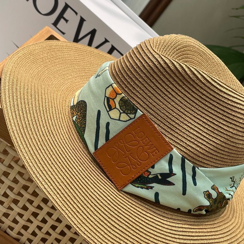 原單品質 LOEWE paula合作系列編織草帽，夏天還是得擁有它，loewe