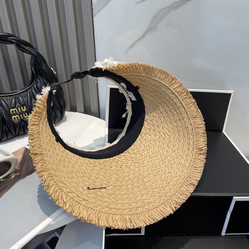 羅意威LOEWE新款空頂帽 看一眼就會愛上的遮陽帽，夏天的你需要一頂與衆不同的帽