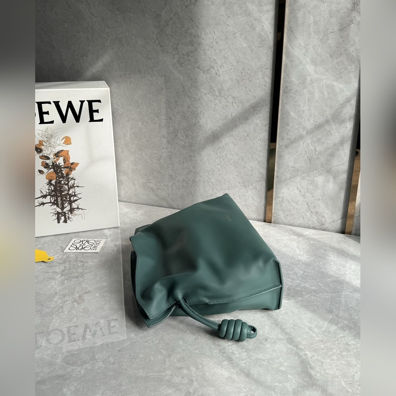 new~ 福袋Flamenco升級(jí)版出貨 選用優(yōu)質(zhì)柔軟小牛皮束口抽繩演繹成福袋造