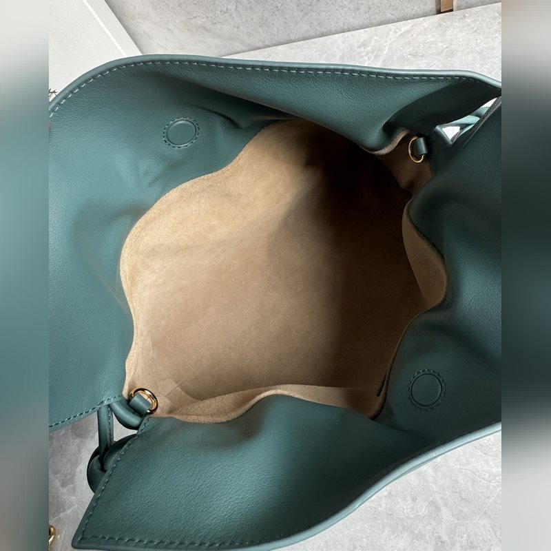 new~ 福袋Flamenco升級(jí)版出貨 選用優(yōu)質(zhì)柔軟小牛皮束口抽繩演繹成福袋造