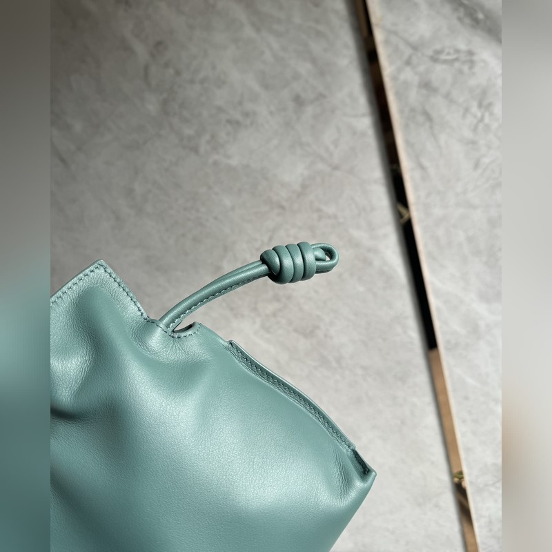 new~ 福袋Flamenco升級版出貨 選用優(yōu)質柔軟小牛皮束口抽繩演繹成福袋造