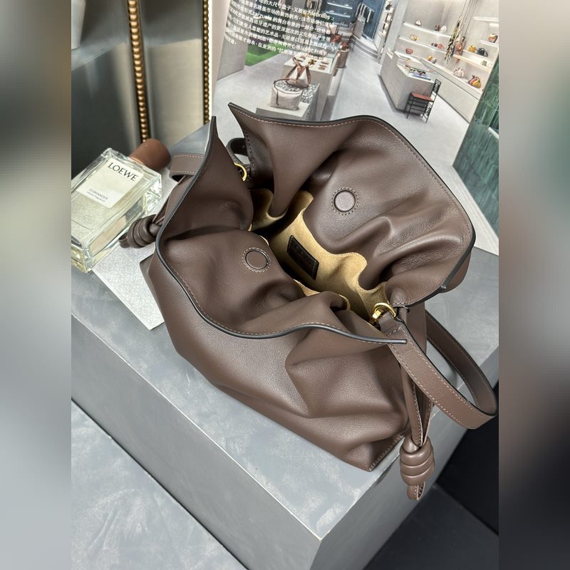 福袋[巧克力色] 尺寸：30-24.5-10.5 全新升級 新增燙金品牌徽標