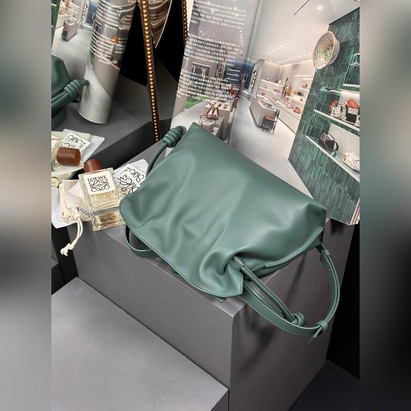 Flamenco clutch --中號福袋[亞丁綠] 尺寸：30-24.5-