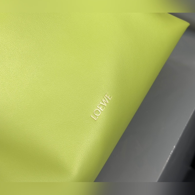 福袋[草綠色] 尺寸：30-24.5-10.5cm 全新升級 新增燙金品牌徽