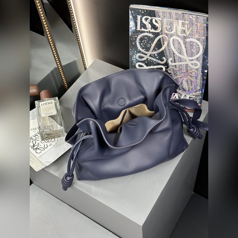 福袋[海軍藍] 尺寸：30-24.5-10.5 全新升級 新增燙金徽標壓印，