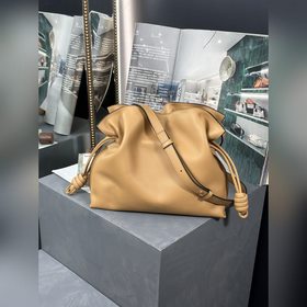 福袋[棕色] 尺寸：30-24.5-10.5 全新升級 新增燙金品牌logo