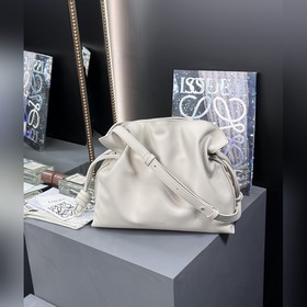 福袋[海鹽白] 尺寸：30-24.5-10.5 全新升級 新增燙金徽標壓印，