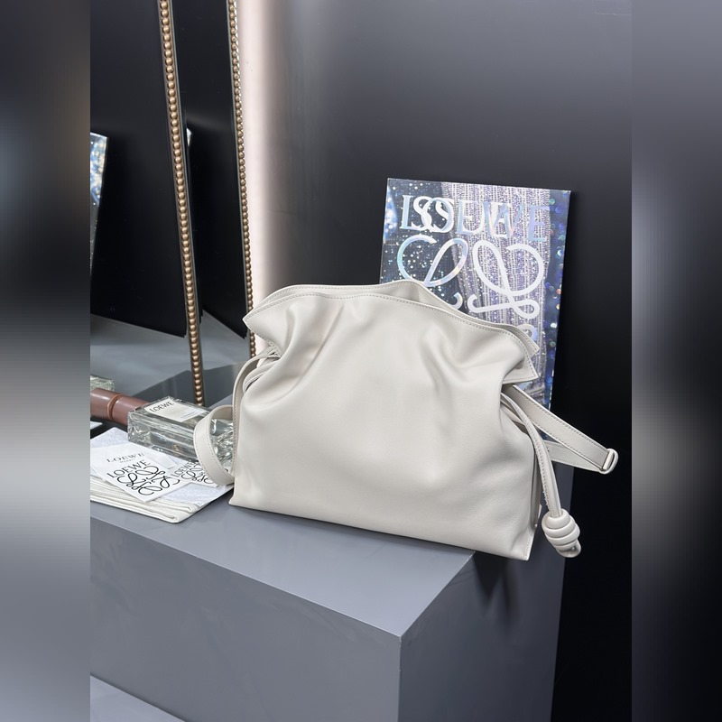 福袋[海鹽白] 尺寸：30-24.5-10.5 全新升級 新增燙金徽標壓印，