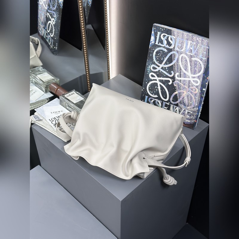 福袋[海鹽白] 尺寸：30-24.5-10.5 全新升級 新增燙金徽標壓印，