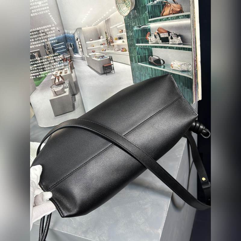 福袋[黑色] 尺寸：30-24.5-10.5 全新升級 新增燙金品牌logo