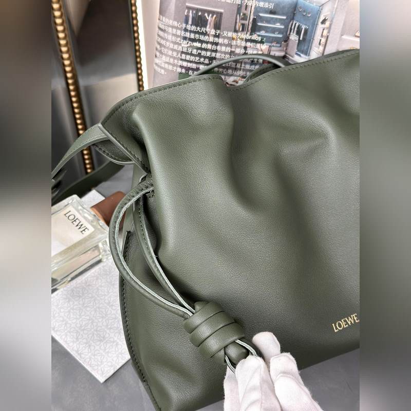 福袋尺寸：30-24.5-10.5 全新升級 新增燙金品牌logo徽標壓印，原