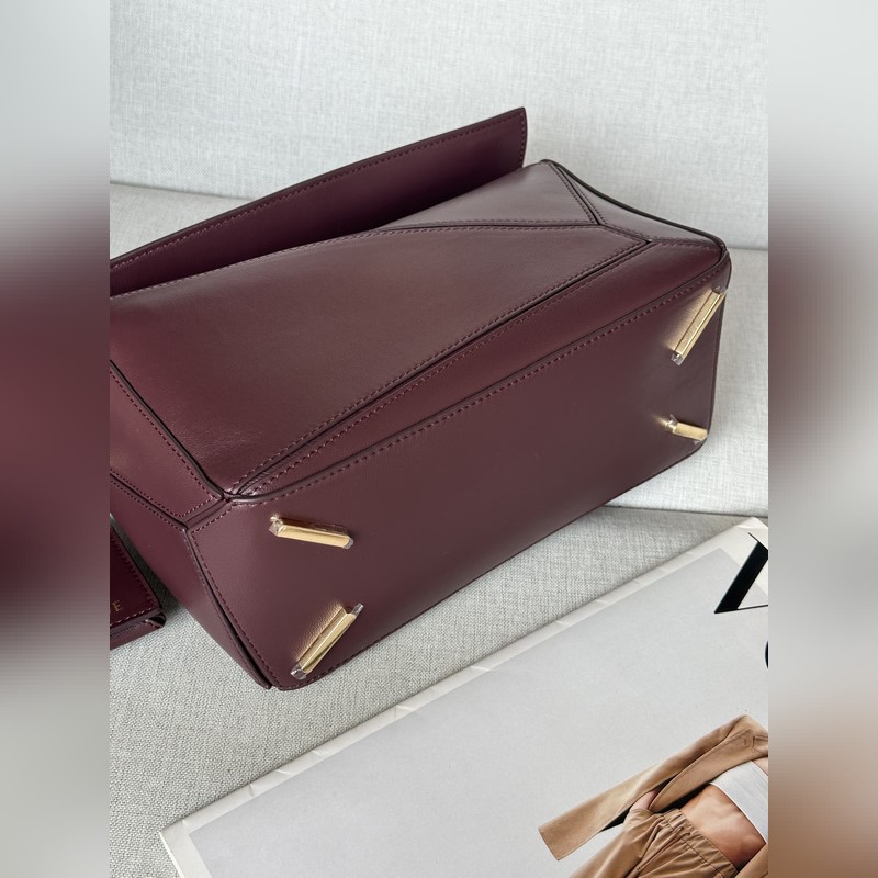 新品 酒紅色 小號納帕羊皮革 Featherlight Puzzle 手袋 Fe