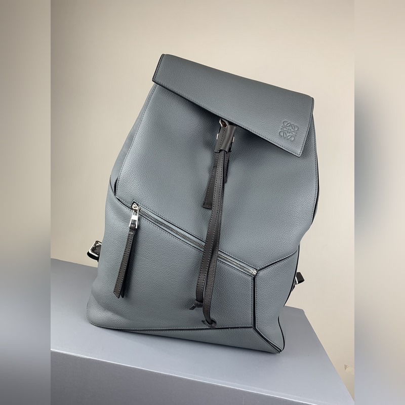 青銅色 、回貨 LOEWE Puzzle Backpack 色上新型號324超大