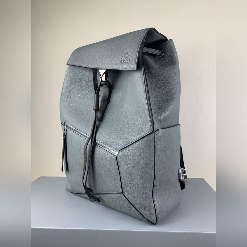青銅色 、回貨 LOEWE Puzzle Backpack 色上新型號324超大
