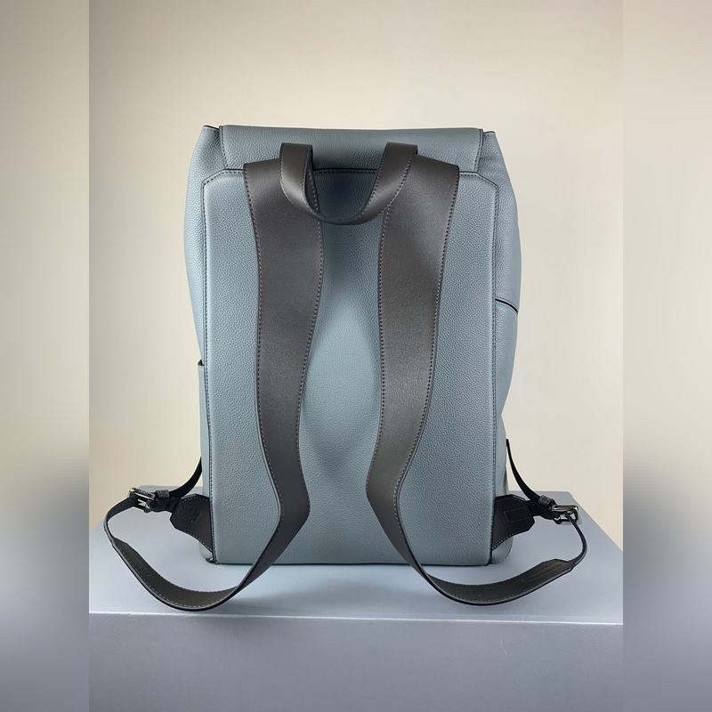 青銅色 、回貨 LOEWE Puzzle Backpack 色上新型號324超大