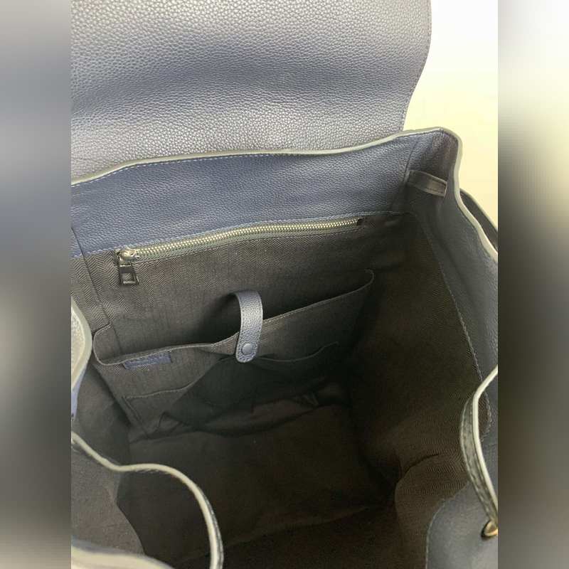 LOEWE Puzzle Backpack 色上新型號324超大容量，立方體造型