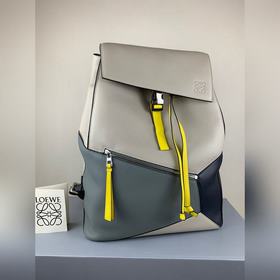 灰白 LOEWE Puzzle Backpack 色上新型號324超大容量，立方