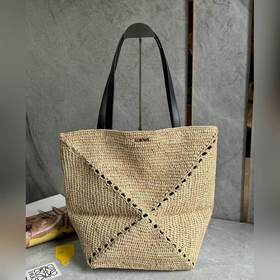 new Puzzle Fold tote包包現貨啦~ 這款編織包包太時髦啦! 品