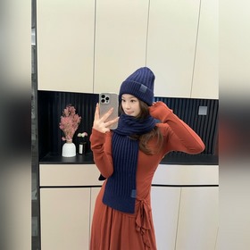 羅意威Loewe 小紅書爆款，官網新品經典套裝帽子！帽子 圍巾！手感一級棒！暖暖