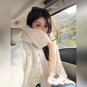 loewe 超美新款馬海毛圍巾！超級推薦入手！]質感好貨！羅意威主打的馬海毛圍巾