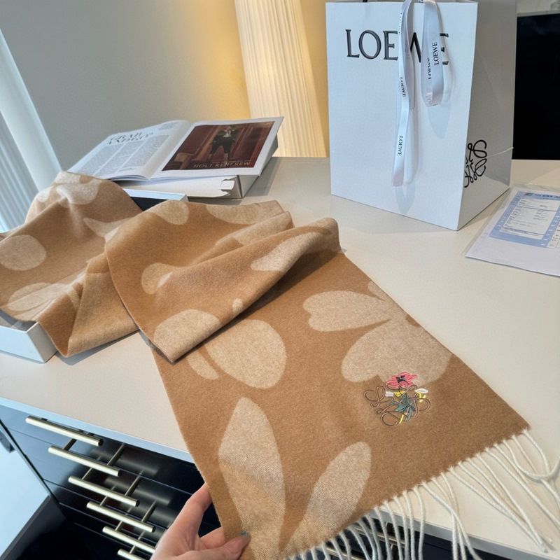 上新！Loewe · 羅意威 難得一見的溫柔配色，低調(diào)又不失優(yōu)雅 ]重點推薦 雙