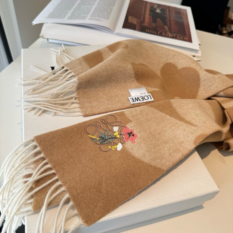 上新！Loewe · 羅意威 難得一見的溫柔配色，低調(diào)又不失優(yōu)雅 ]重點推薦 雙