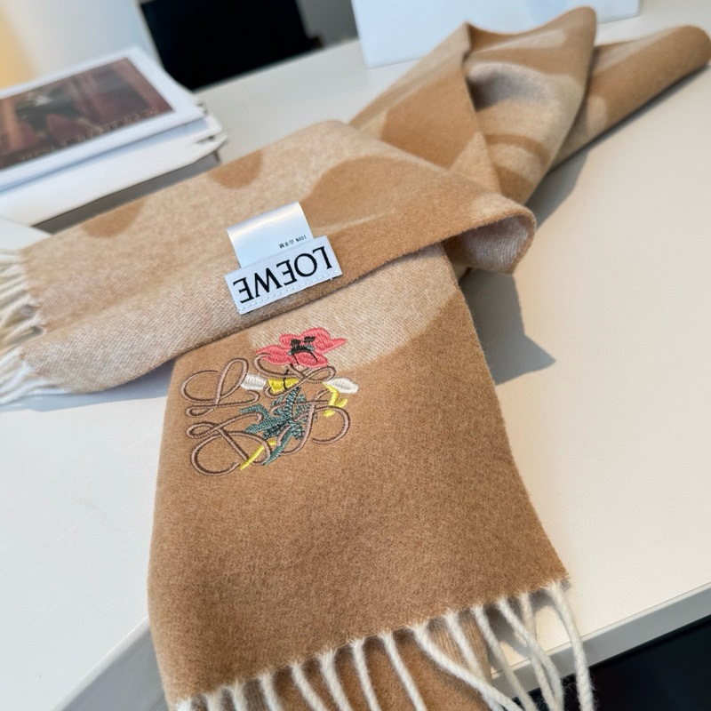 上新！Loewe · 羅意威 難得一見的溫柔配色，低調(diào)又不失優(yōu)雅 ]重點推薦 雙