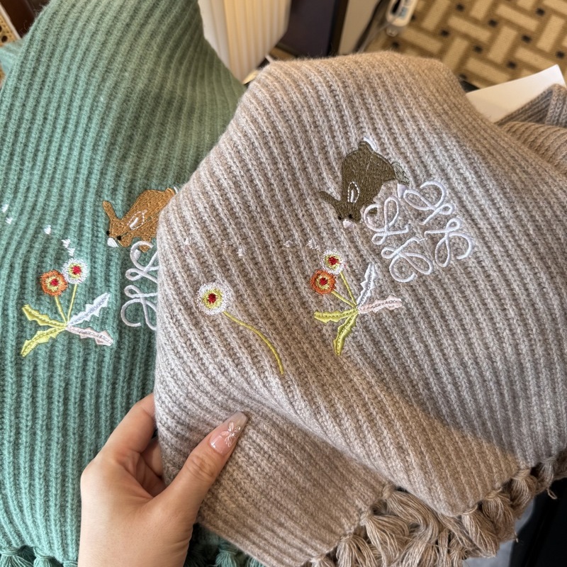 LoewexSunafujita聯名款 小兔花卉刺繡流蘇 原單！重磅推薦！新款針