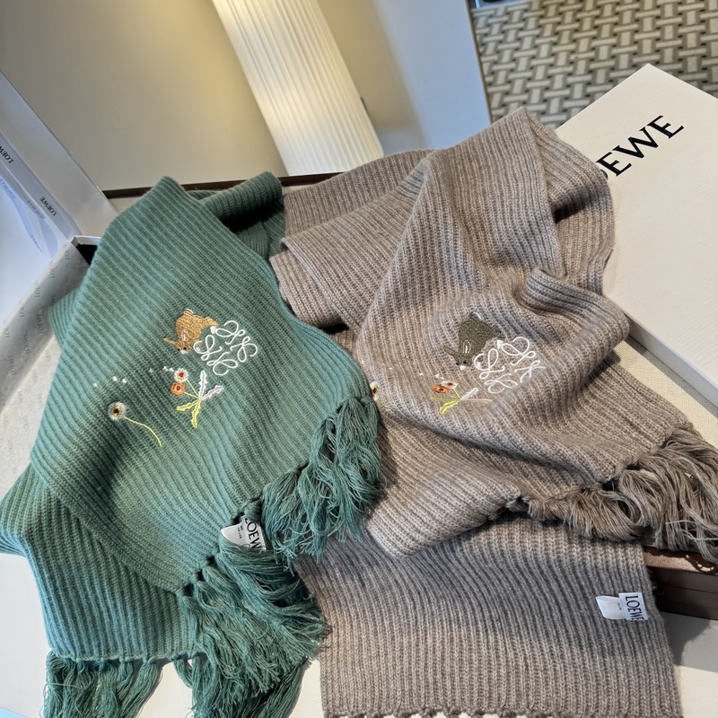 LoewexSunafujita聯名款 小兔花卉刺繡流蘇 原單！重磅推薦！新款針