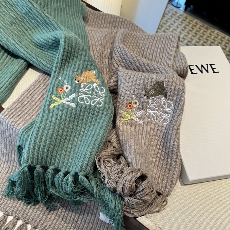 LoewexSunafujita聯名款 小兔花卉刺繡流蘇 原單！重磅推薦！新款針