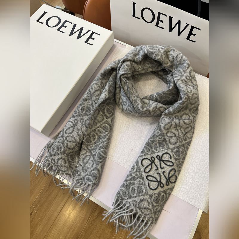 火爆全網的 Loewe ，原單品質！ · - 雙面Anagram 緹花圖案 淺灰
