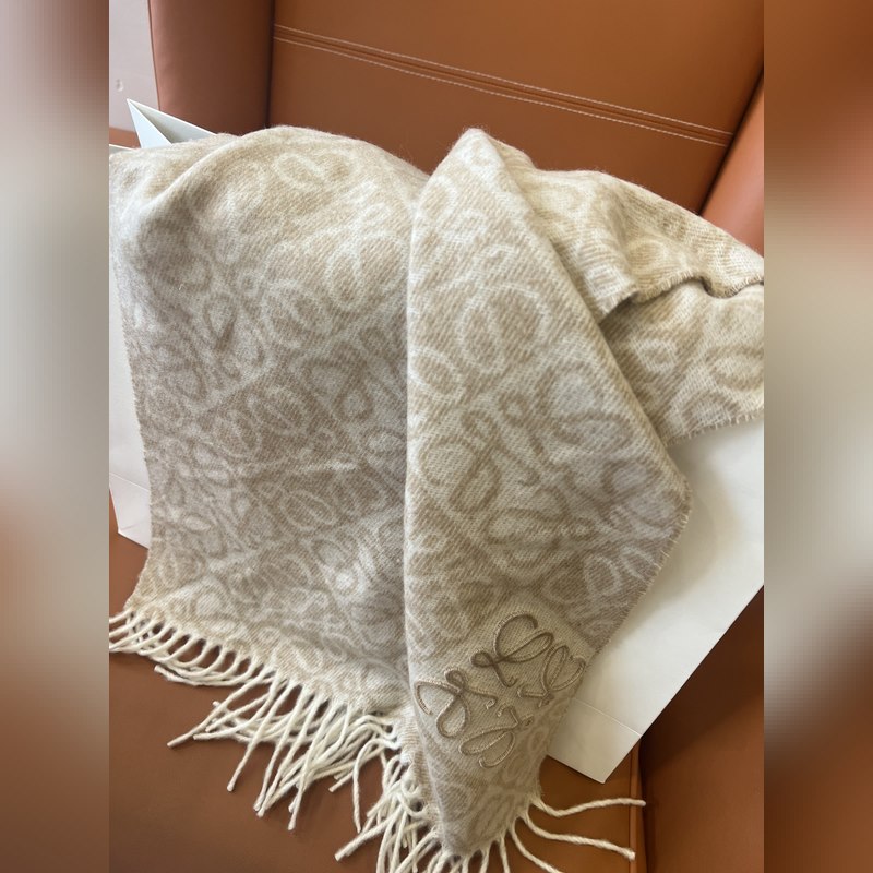 火爆全網(wǎng)的 Loewe ，原單品質(zhì)！ · - 雙面Anagram 緹花圖案 奶茶