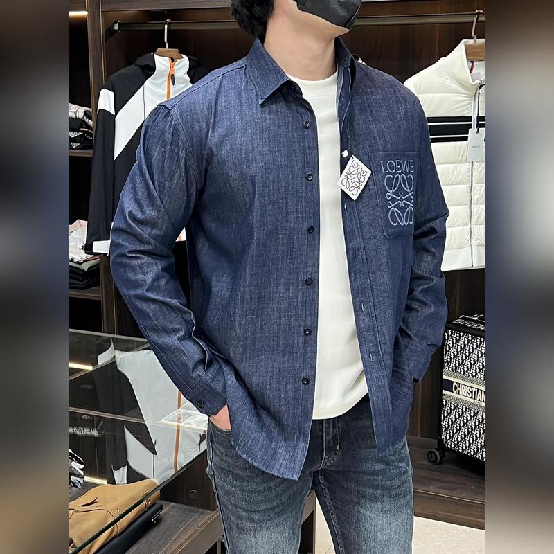 Loewe 25新款Evie襯衫兼具休閑與精緻， 羅意威采用獨特的牛仔棉面料制作