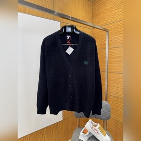 LOEWE羅意威刺繡長(zhǎng)袖開(kāi)衫毛衣 ------- 采用定織上乘羊毛面料，觸感細(xì)膩