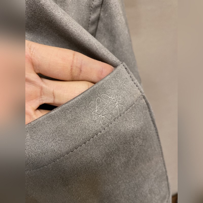 Loewe、2026SS秋冬新款休閑外套，最值得入手的一款經(jīng)典外套，簡(jiǎn)單低調(diào)奢華