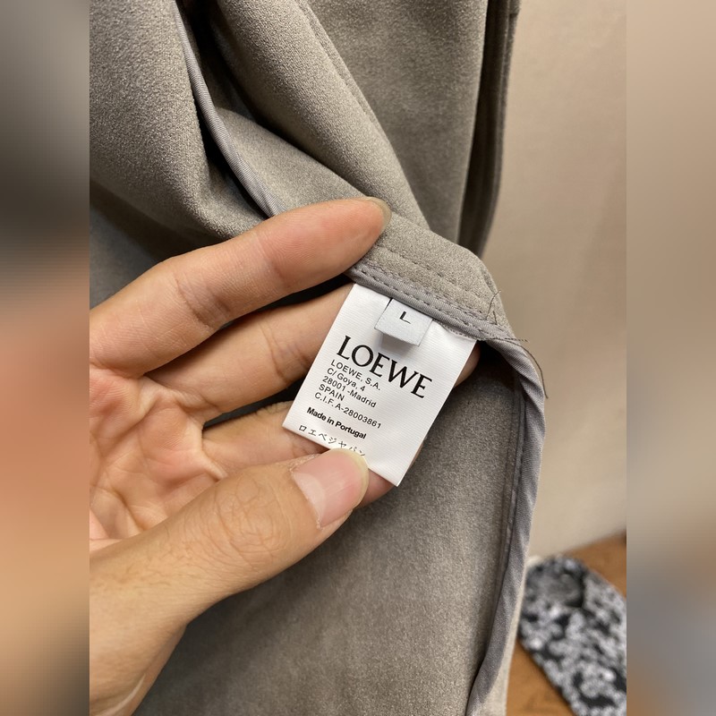 Loewe、2026SS秋冬新款休閑外套，最值得入手的一款經(jīng)典外套，簡(jiǎn)單低調(diào)奢華