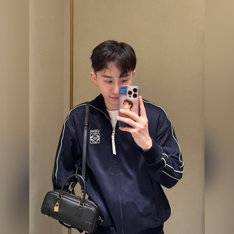 衣服LOEWE 26ss科技平紋針織運動服 正品12900購入 定染科技平紋面料