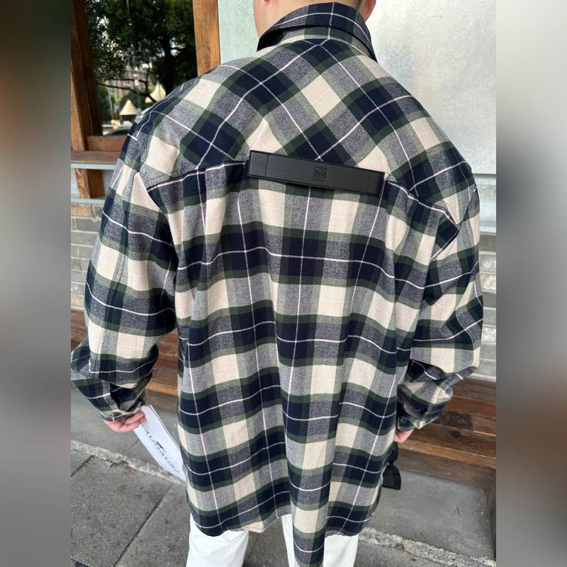 Loewe 格紋皮革拉鍊外套 定制經32道縮絨工藝的法蘭絨格子 (起訂量高達到3