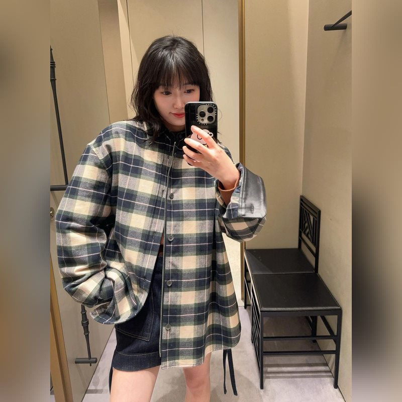 Loewe 格紋皮革拉鍊外套 定制經32道縮絨工藝的法蘭絨格子 (起訂量高達到3