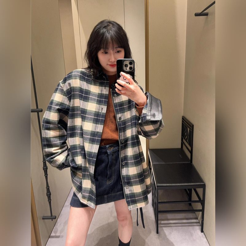 Loewe 格紋皮革拉鍊外套 定制經32道縮絨工藝的法蘭絨格子 (起訂量高達到3