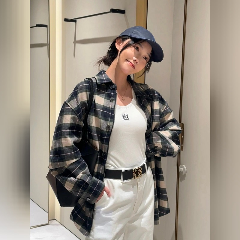 Loewe 格紋皮革拉鍊外套 定制經32道縮絨工藝的法蘭絨格子 (起訂量高達到3