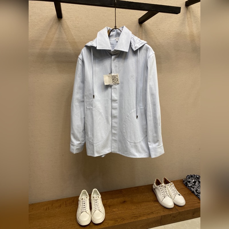 Loewe、羅意威棉質(zhì)連帽外套襯衫 面料選擇： 選用百分百棉纖維打造而成的28