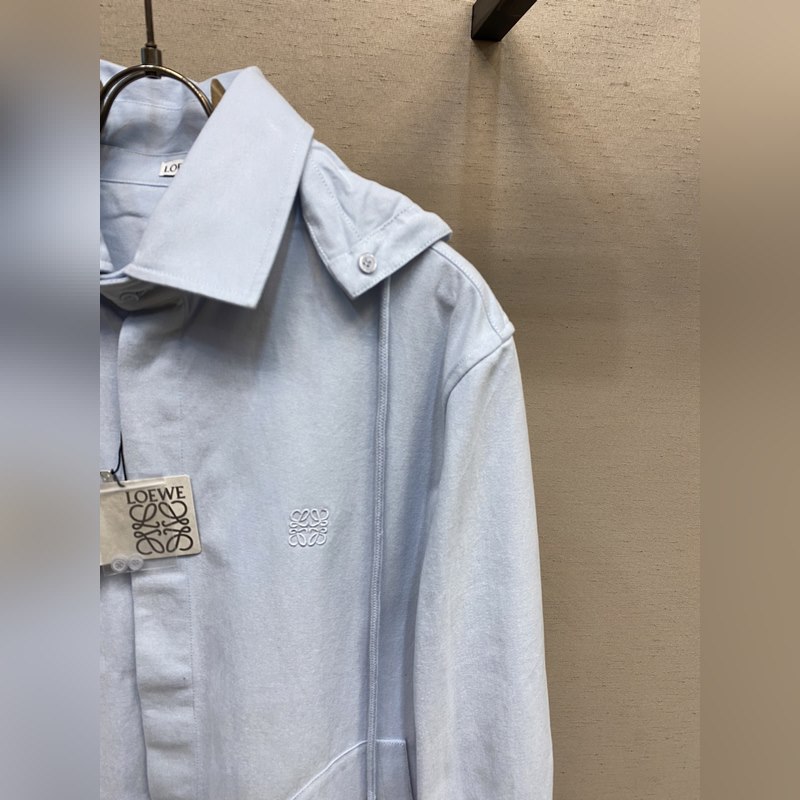 Loewe、羅意威棉質(zhì)連帽外套襯衫 面料選擇： 選用百分百棉纖維打造而成的28